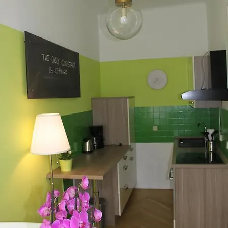 Hecht Apartment